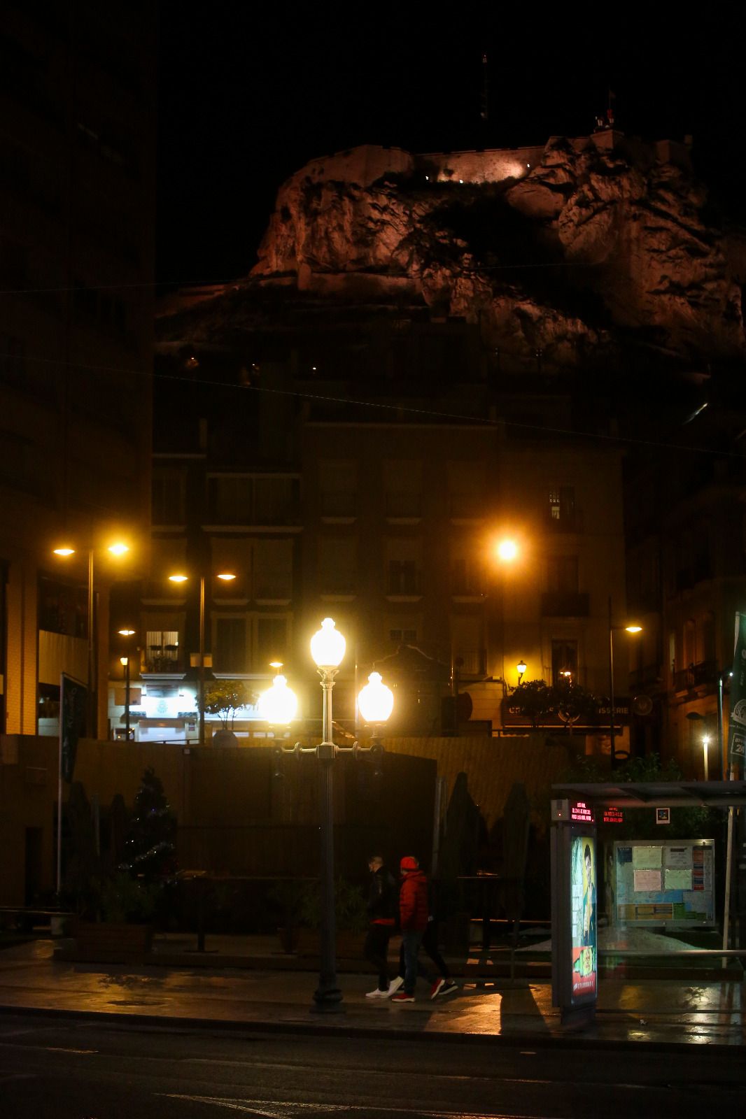 Alicante, vacía durante la Nochevieja del año Covid