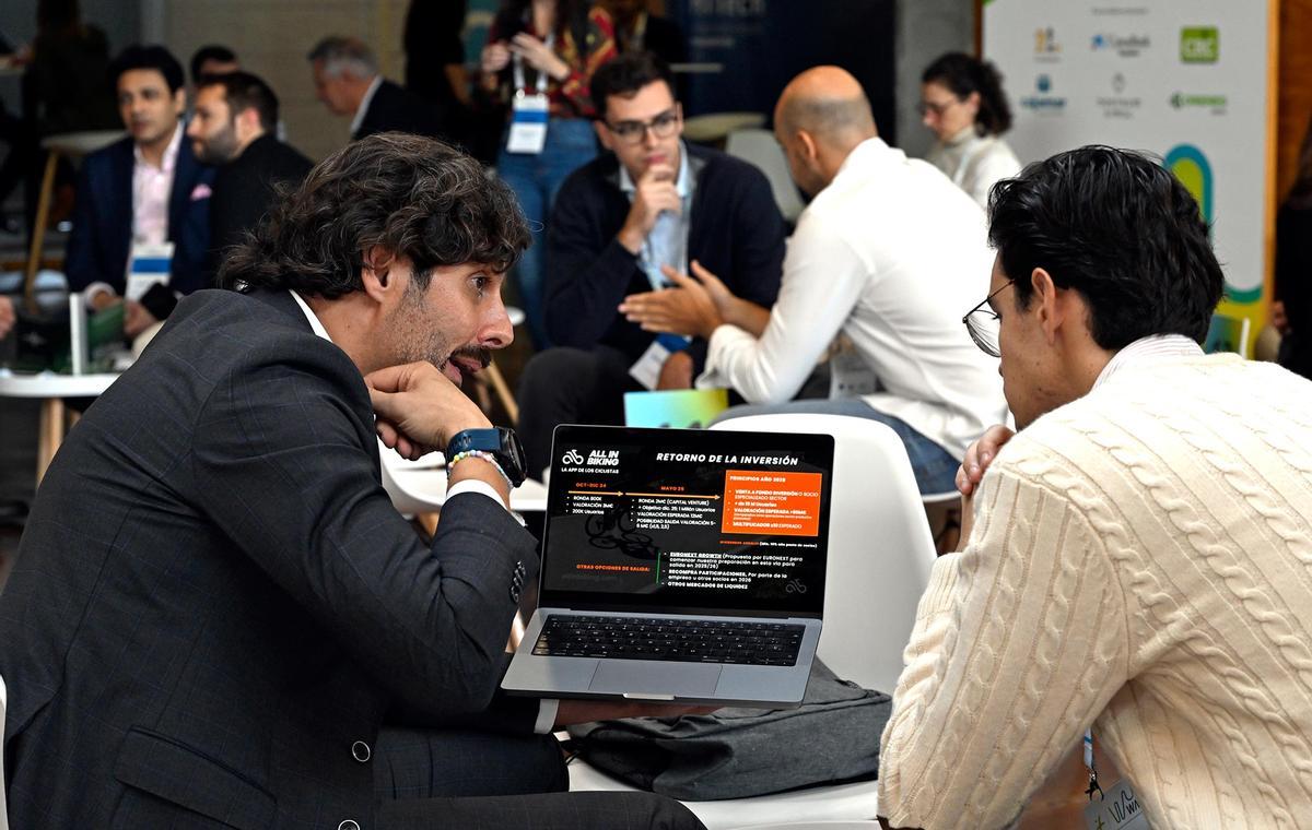 Espacio de networking entre emprendedores e inversores.