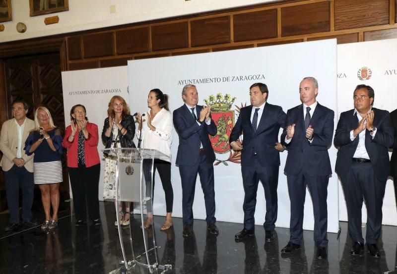 Tradicional ofrenda del Casademont Zaragoza a la Virgen del Pilar