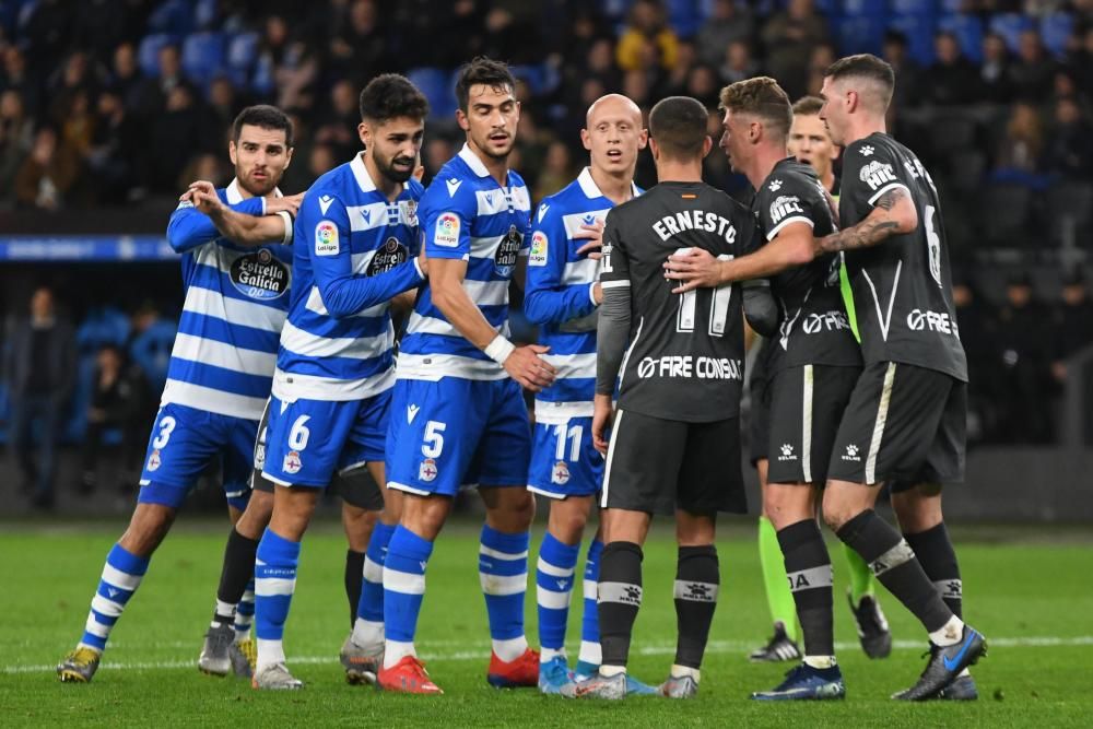 El Dépor empata en Riazor con el Alcorcón