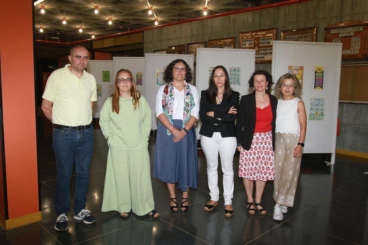 Equipo decanal formado por Jesús Deibe , Maribel Doval , María José Vázquez, Isabel Mociño, Ana Iglesias y Raquel Iglesias