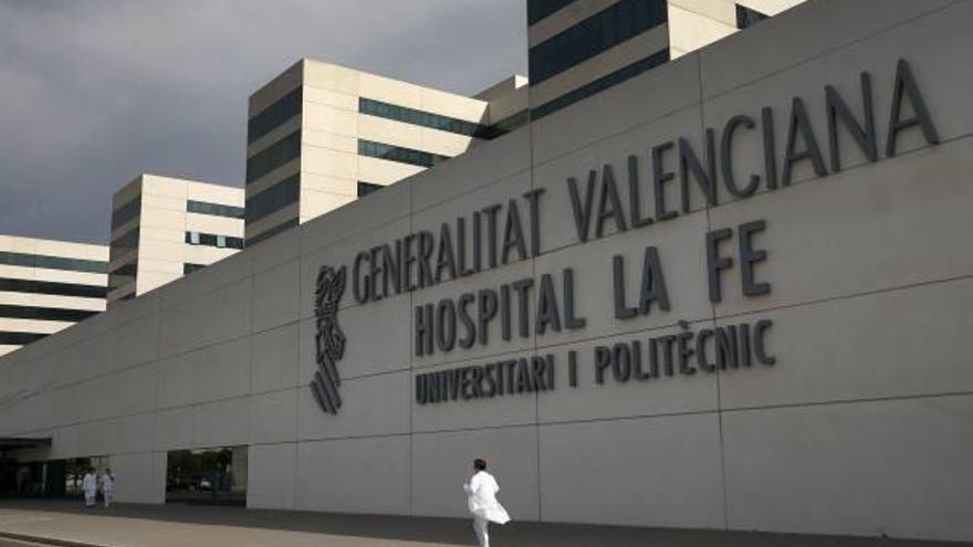 Hospital La Fe de València de donde se fugó el herido, con cinco cuchilladas, sospechoso de tráfico de drogas.