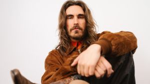 Carlos Ares ha ganado el premio MIN al mejor álbum pop por Peregrino.