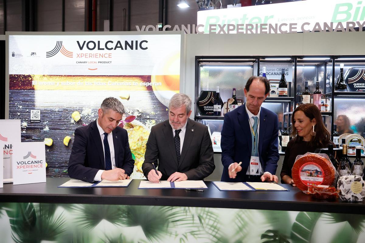 La firma de este acuerdo representa muy bien la estrategia del Ejecutivo canario,