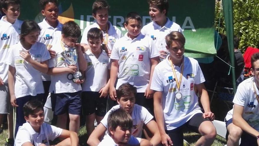 Los palistas de la ADZ que compitieron en el Campeonato de Castilla y León de Primavera