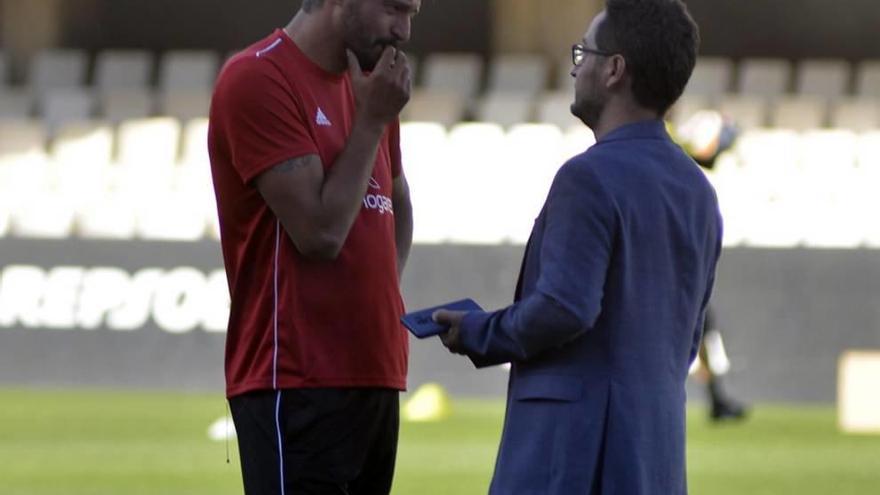 El FC Cartagena echa hoy a rodar con cinco caras nuevas