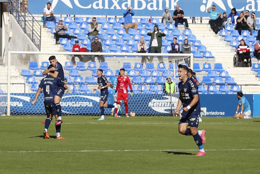 Así fue el partido entre el UCAM Murcia y el Mar Menor, en imágenes