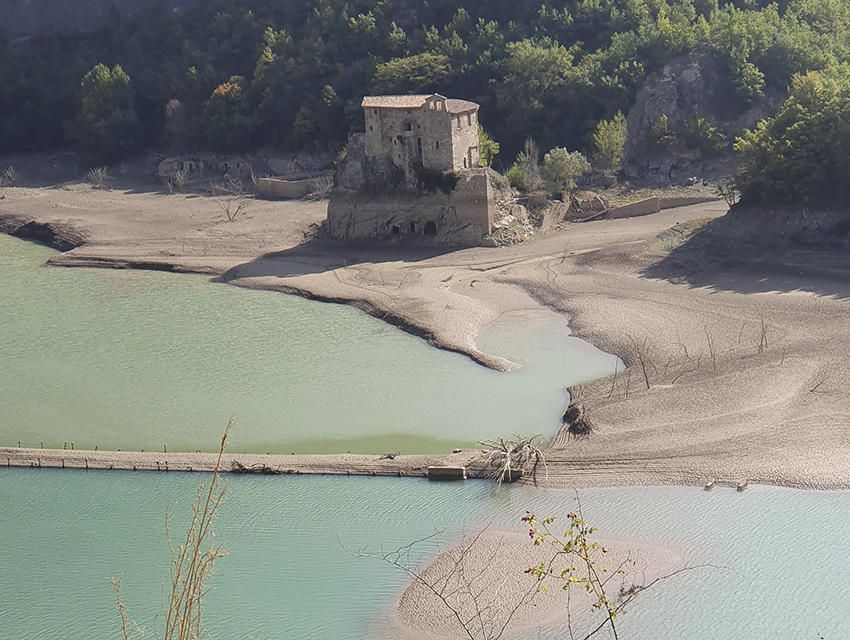 Sequera al pantà de la Baells.