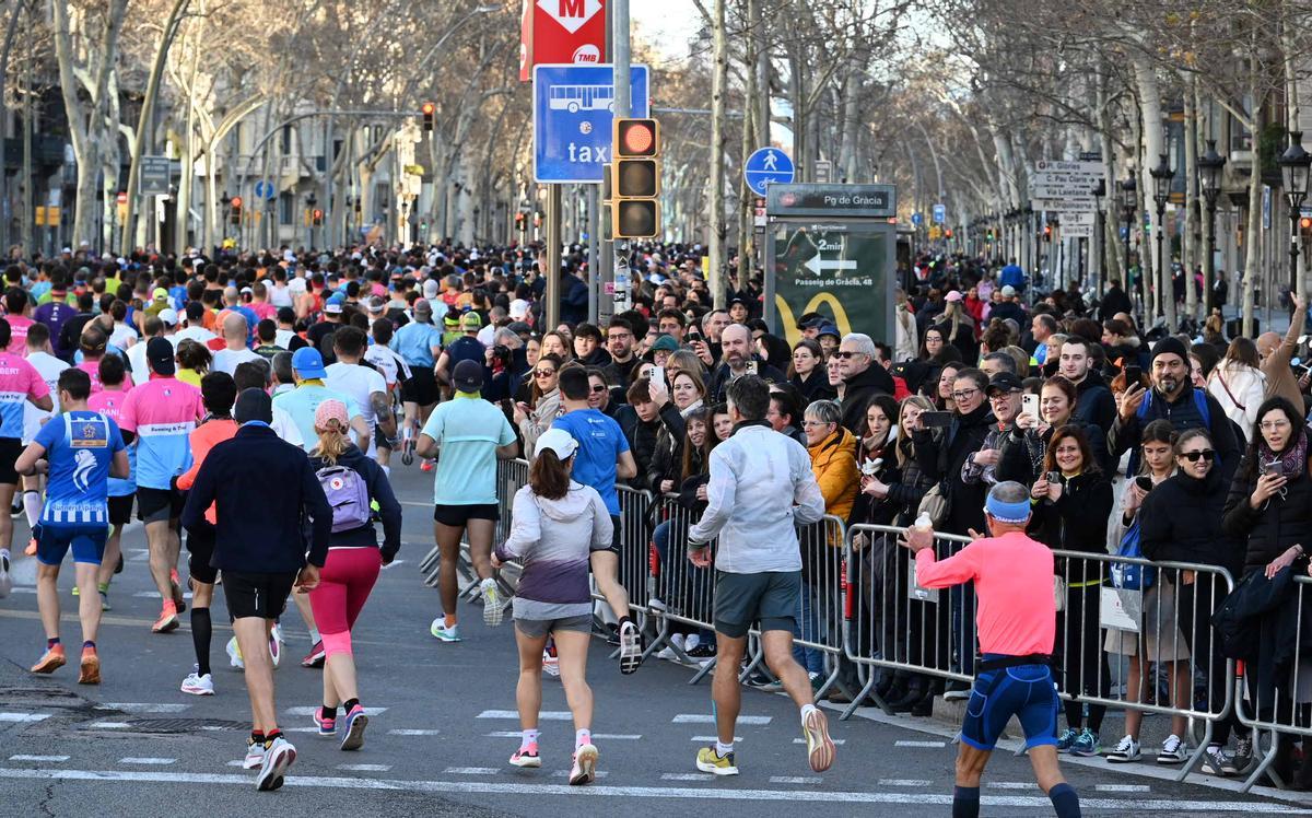 ¿Has participado en la Marató de Barcelona 2024? ¡Búscate en las fotos¡