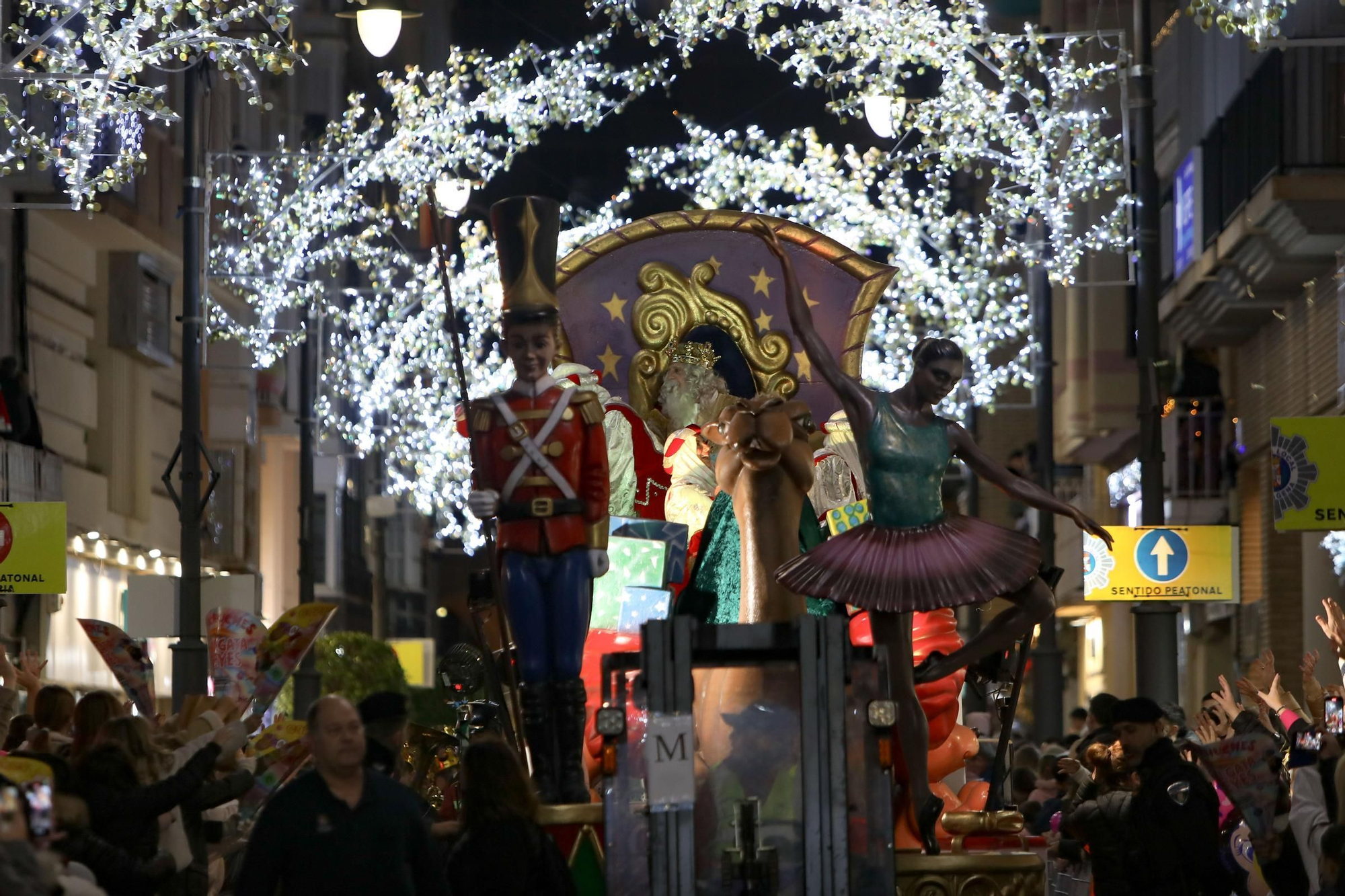 La Cabalgata de los Reyes Magos de Cartagena 2025, en imágenes