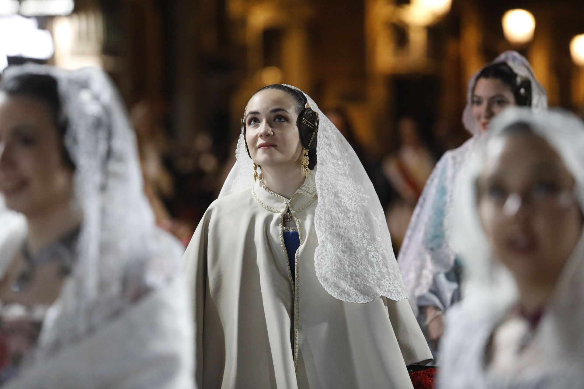 Búscate en el primer día de ofrenda por la calle Quart (entre las 22:00 a las 23:00 horas)