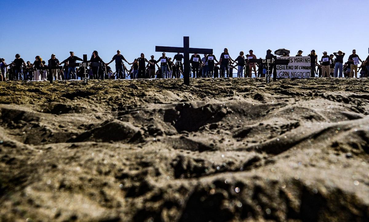 Manifestación contra las jaulas marinas en la costa de Telde