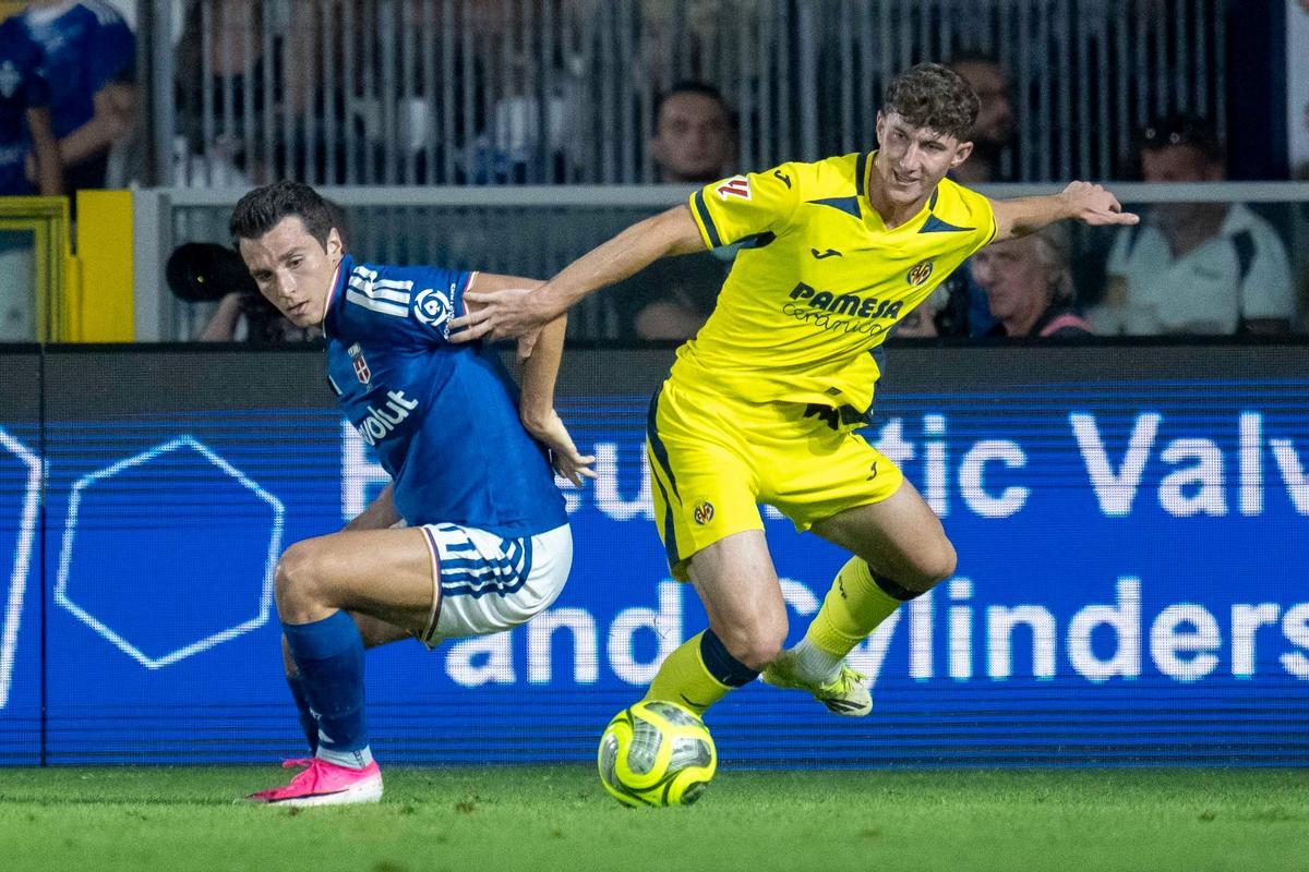 Pau Navarro, titular con el Villarreal ante el Como 1907 en la Como Cup 2026.