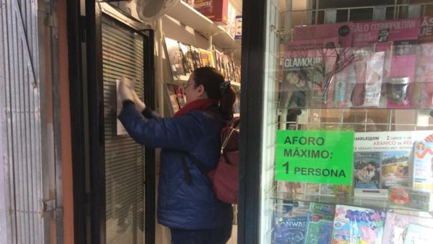 Grupo de voluntariado para hacer compras para mayores en Alaquàs