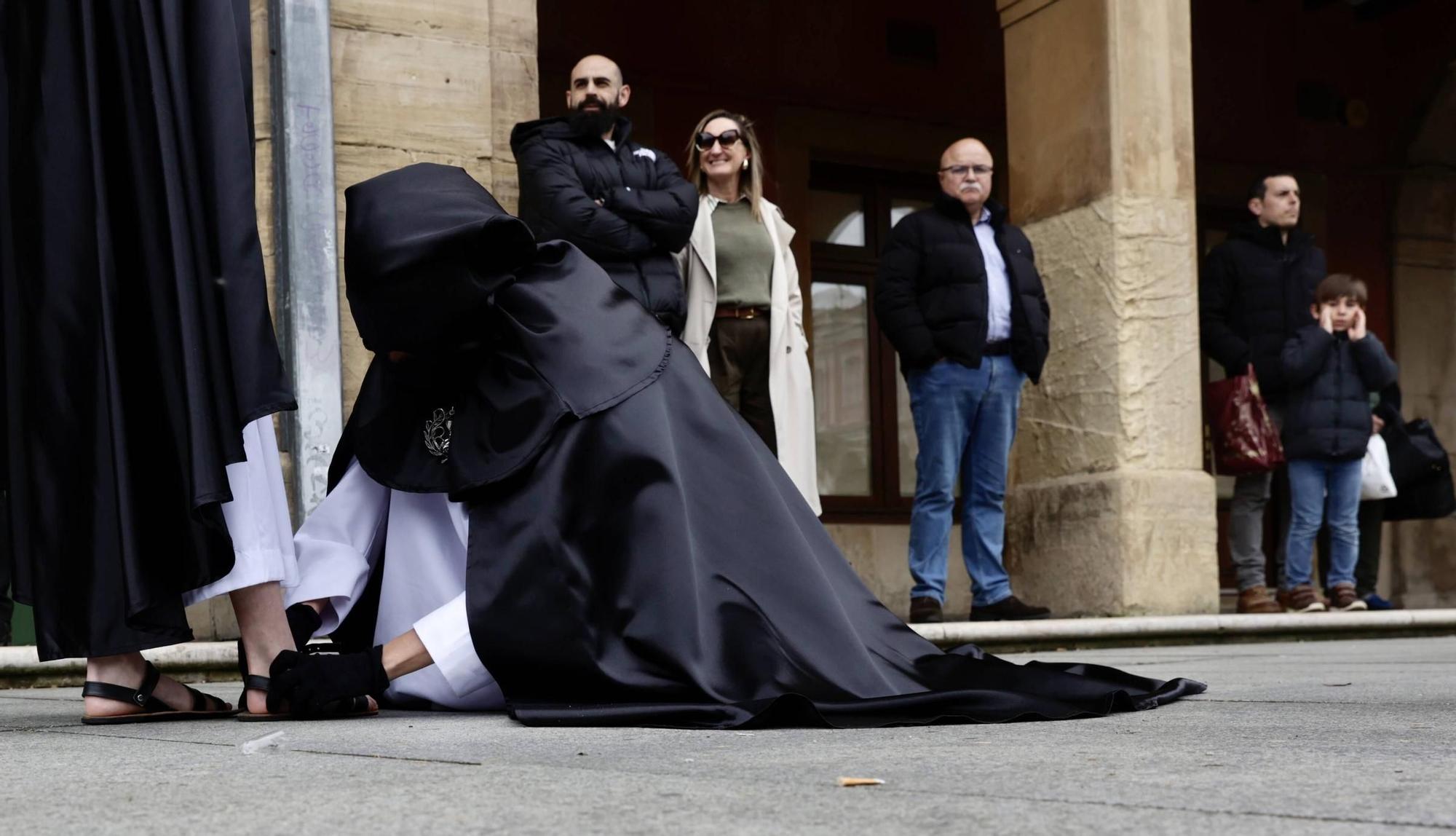 EN IMÁGENES: el álbum fotográfico de los mejores momentos de la Semana Santa de Avilés