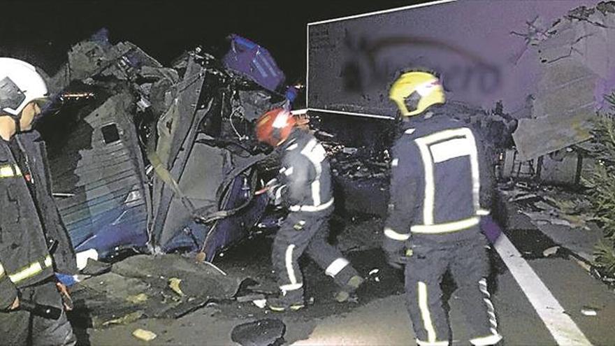 Un camionero herido en otra colisión en la AP-7