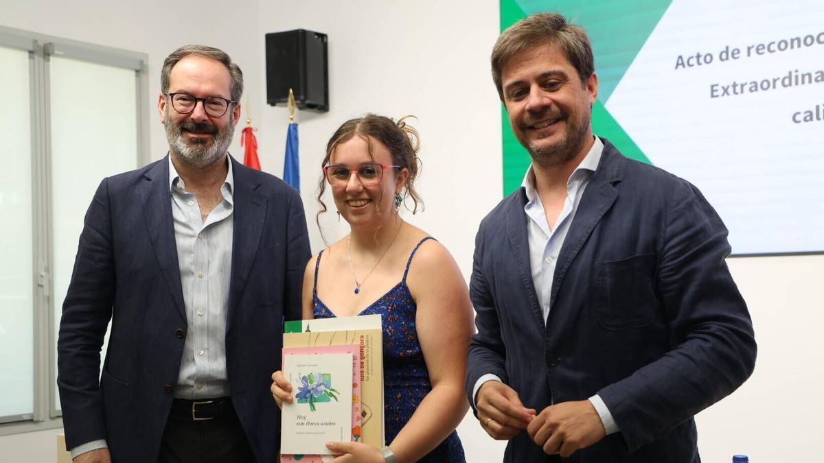 Irene Pozo, ganadora del premio a la mejor nota de la PAU 2026 en Córdoba.