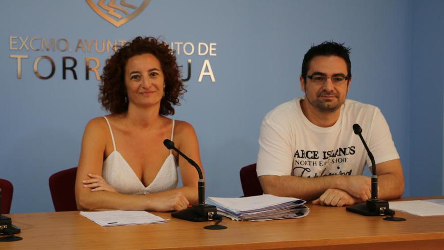 La concejal de Urbanismo, Fanny Serrano, y el concejal de Paricipación ciudadana, Víctor Ferrández, en rueda de prensa