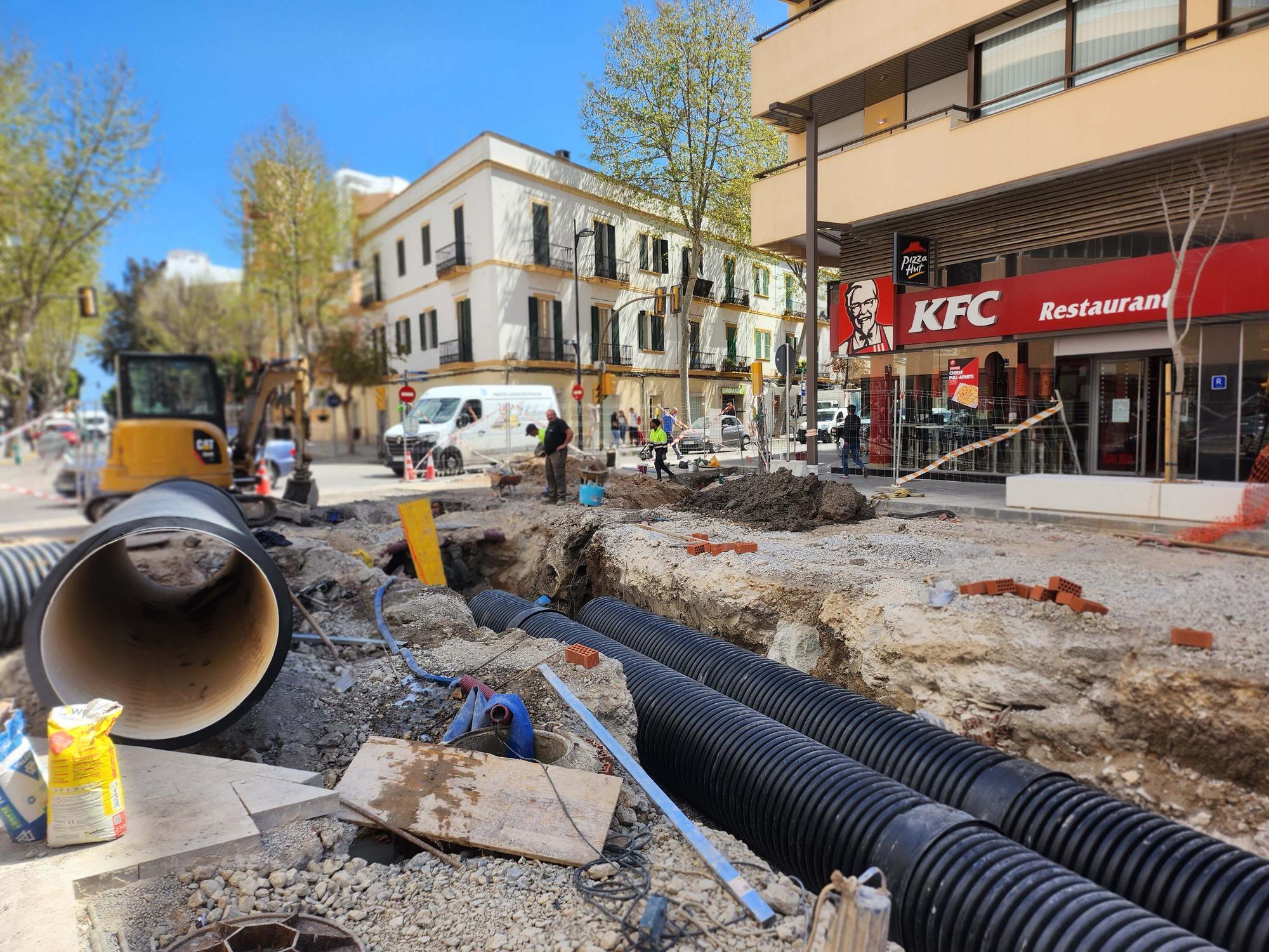 Galería de imñagenes de la sobras en la Avenido Isidor Macabich en Ibiza