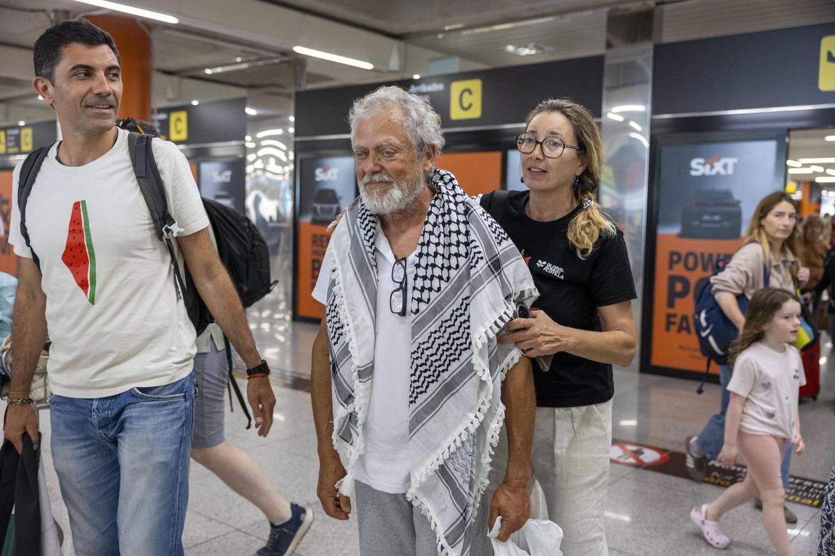 FOTOS | El mallorquín de la flotilla a Gaza denuncia agresiones y torturas al regresar a Palma