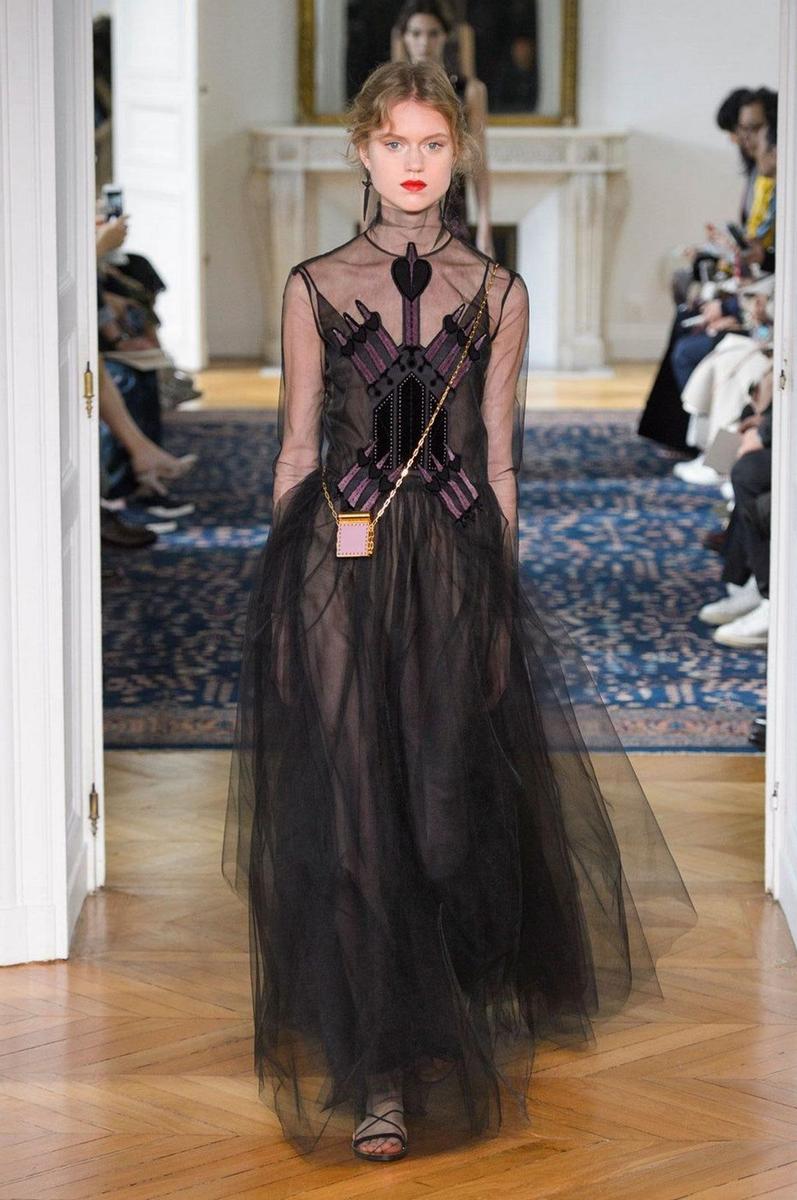 PFW P/V17: Valentino