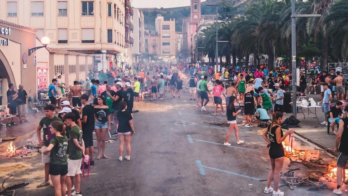 Ambiente que se respiró en la plaza Cronista Chabret de Sagunt.