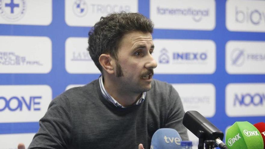 Crónica de un jornada negra para el Avilés: así fue el &quot;día más duro&quot; de Diego Baeza desde su llegada al club