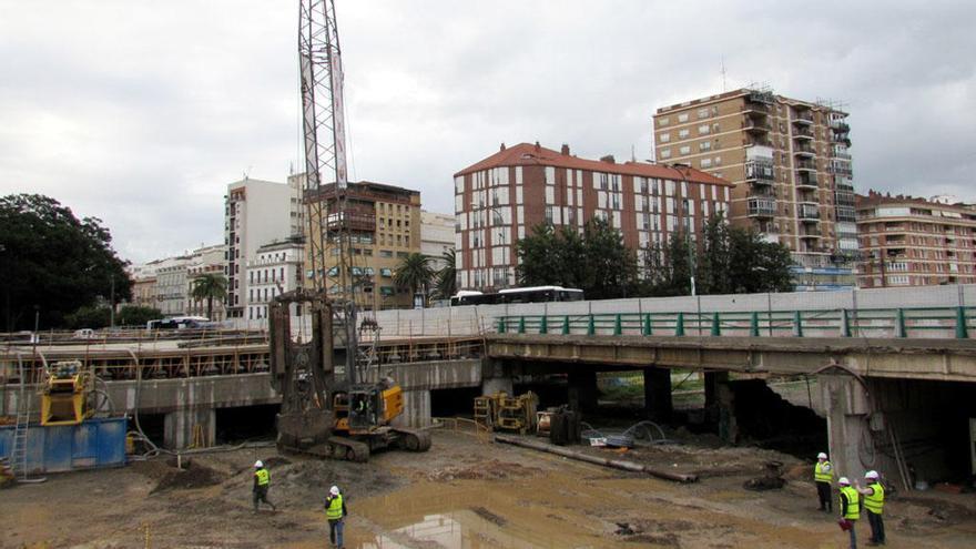 Imagen de las obras del metro bajo el puente de Tetuán