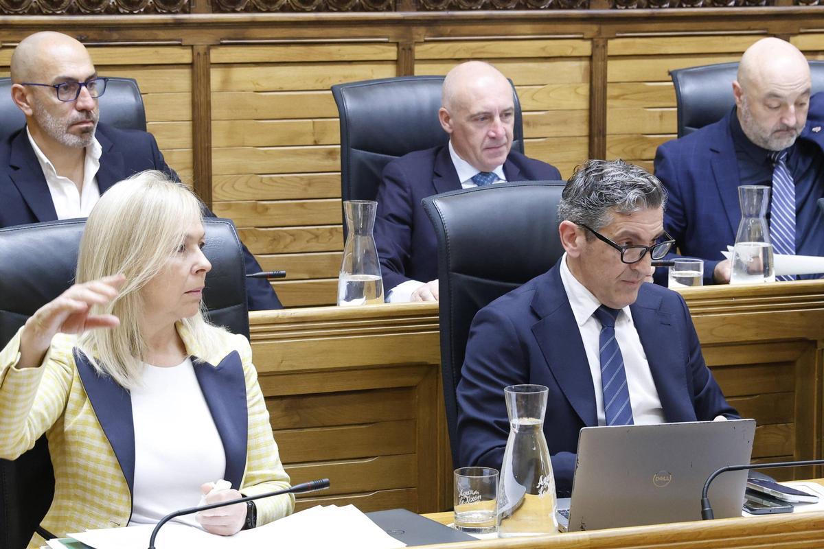 El Pleno municipal de abril en Gijon, en imágenes