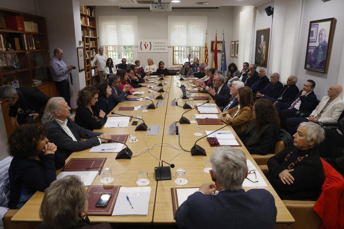 Pleno del Consell Valencià de Cultura para nombrar presidente a José María Lozano.