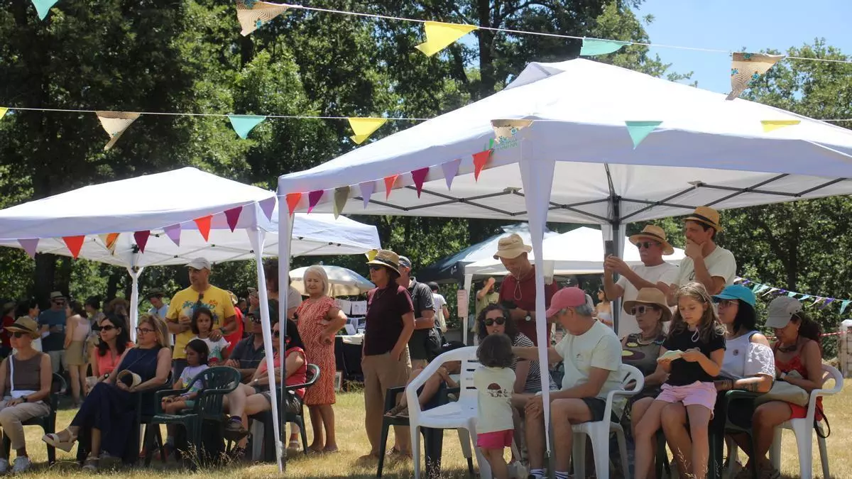 El Festival del Llagu invita a "sanar las heridas" tras el fuego de Porto