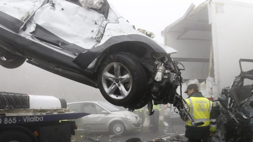 Accidente múltiple de varios vehículos en Abadín, Lugo.