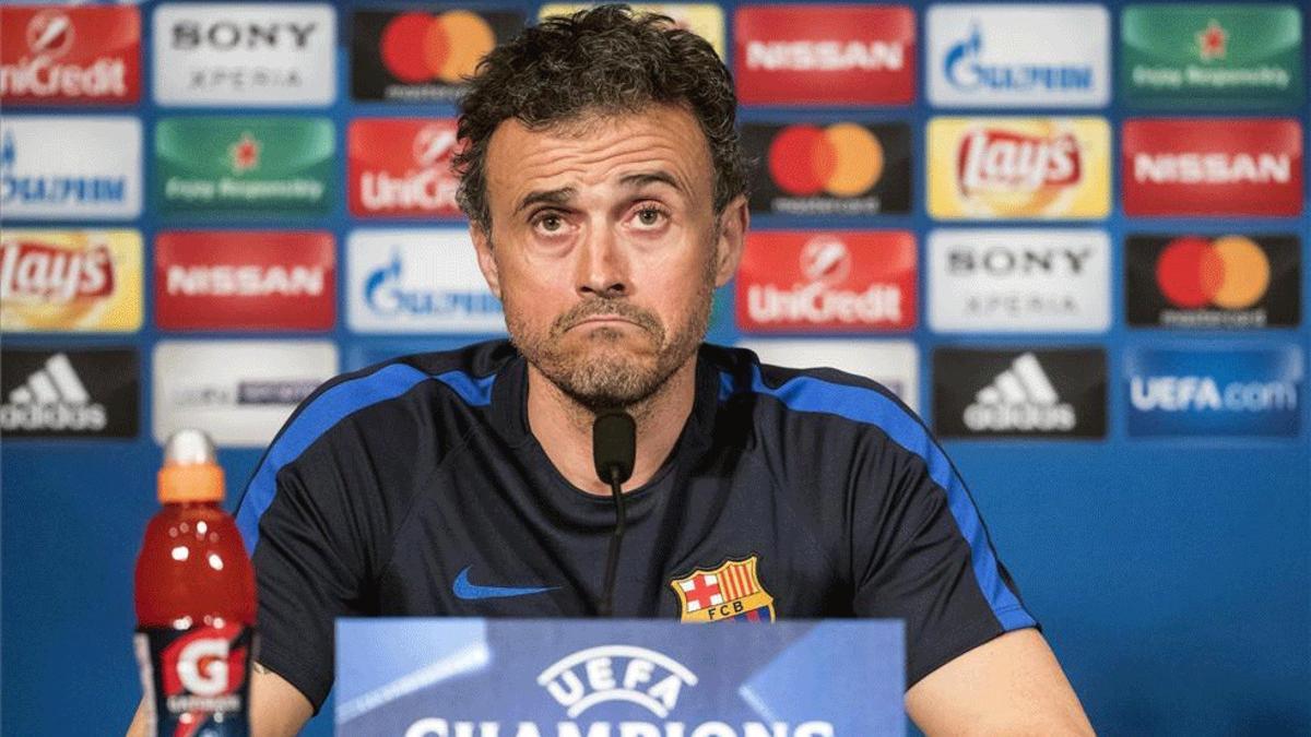 Luis Enrique, durante su rueda de prensa en París