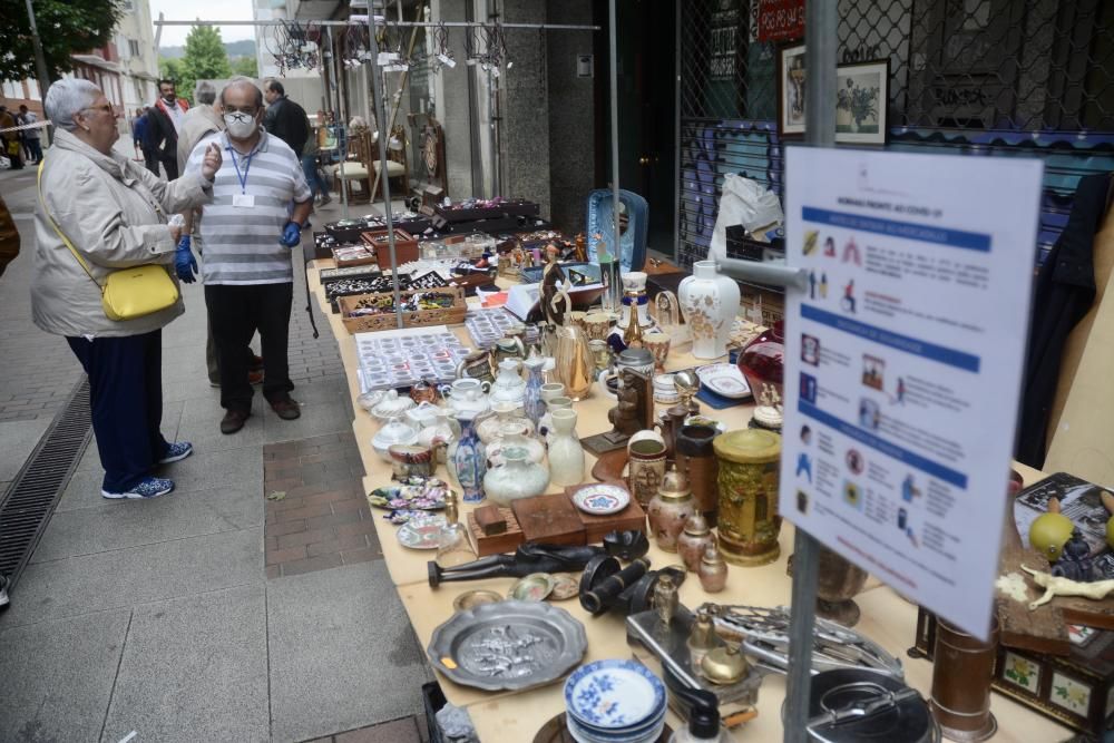 El mercadillo de antigüedades regresa a la calle Sierra