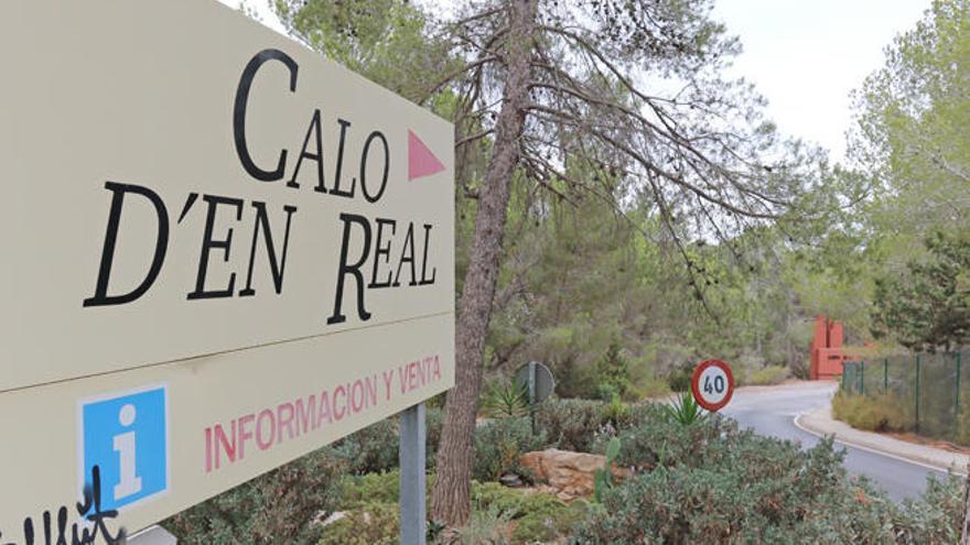Acceso a la zona de Caló d´en Real, donde fue detenido el principal sospechoso.