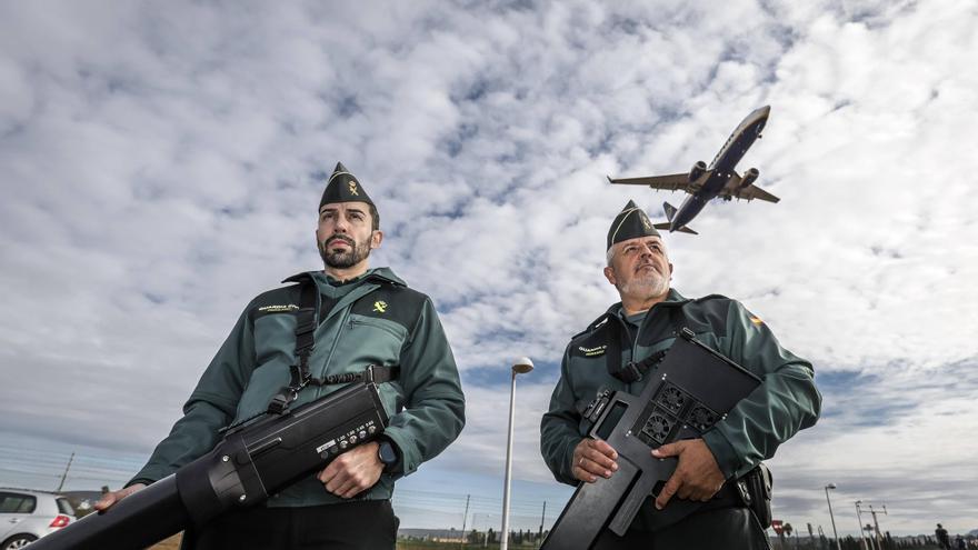 Equipo Pegaso de la Guardia Civil: guardianes del aire contra drones y globos aerostáticos no autorizados