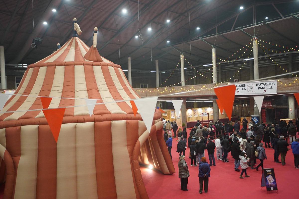Les fotos de l'espectacle Blau del Festival del Circ de Girona 2026