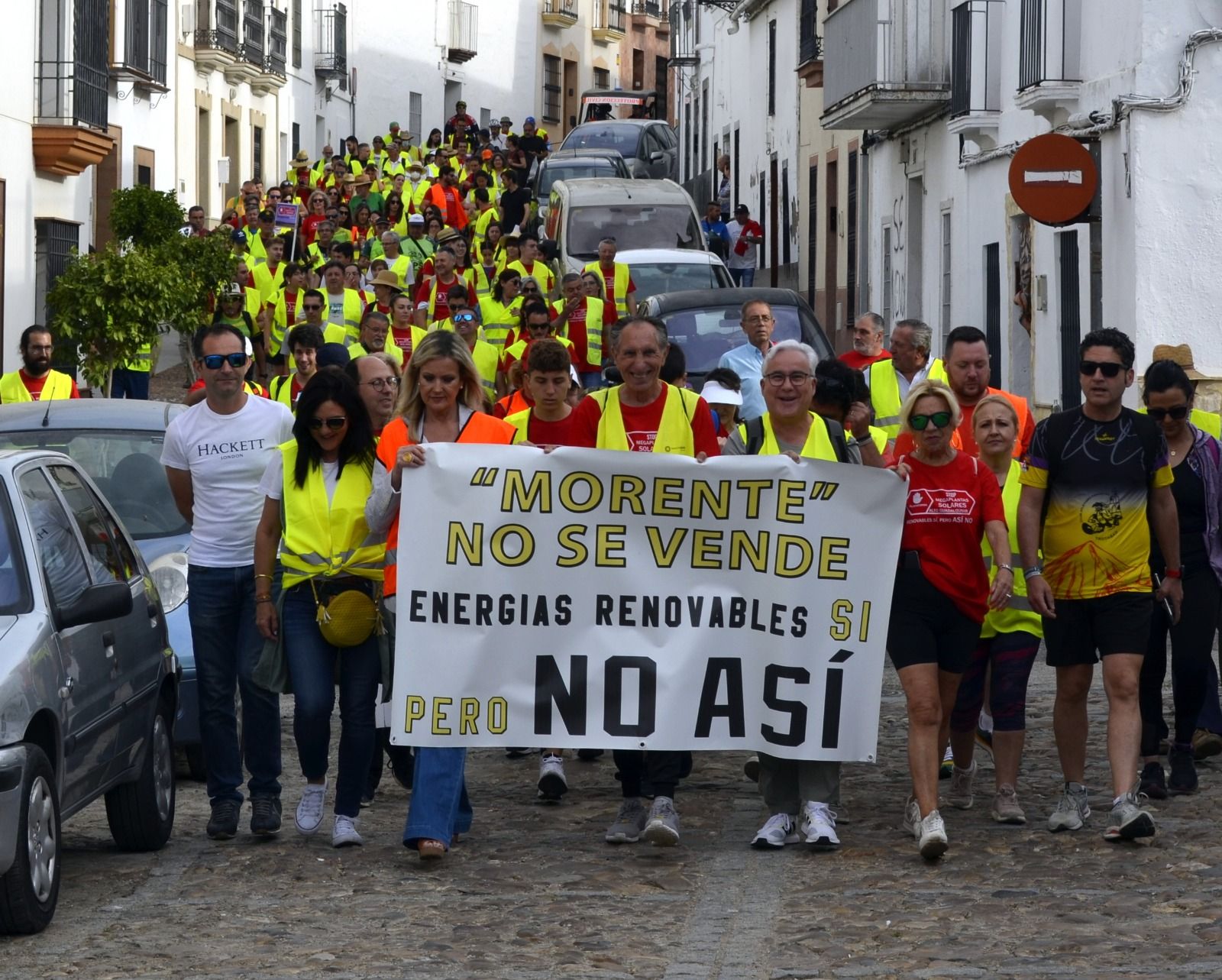 Marcha de protesta contra la megaplanta solar del Alto Guadalquivir