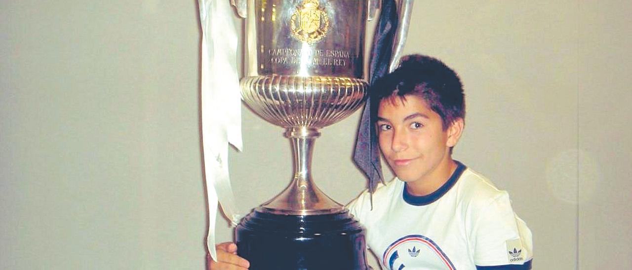 Una imagen de Soler con la Copa del Rey de 2008