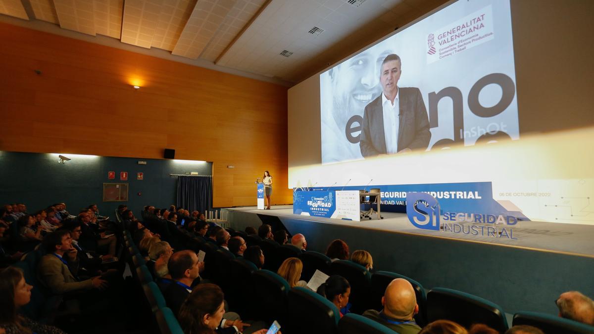 El conseller Rafael Climent también intervino, de forma virtual, en el evento de seguridad industrial.