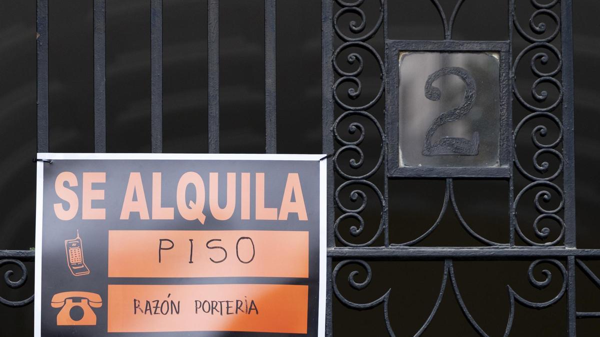 Catalunya es la autonomía que más vivienda en alquiler ha perdido en la legislatura de Sánchez