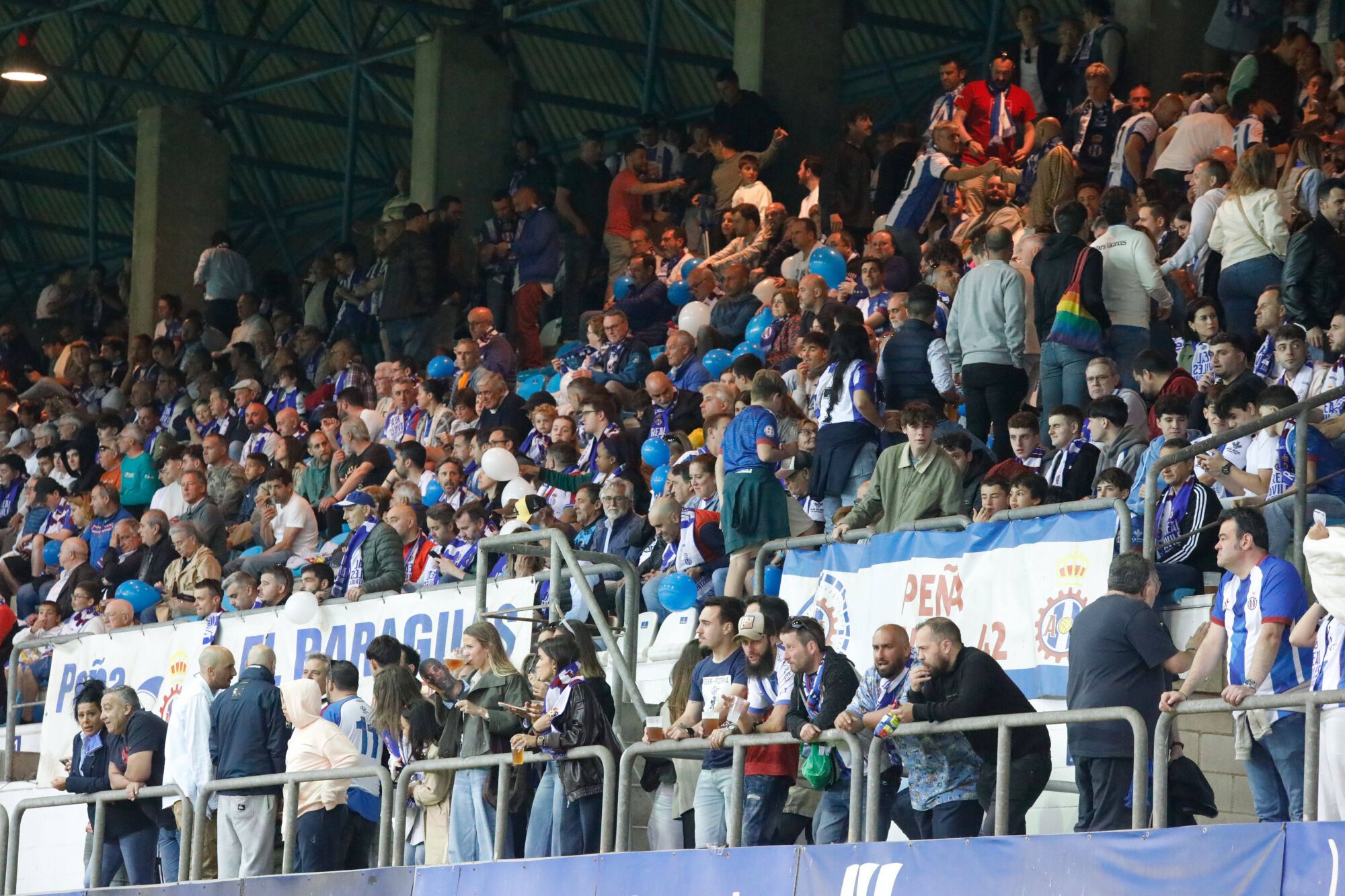 EN IMÁGENES: Ammbientazo en el play-off del Real Avilés contra el Antoniano