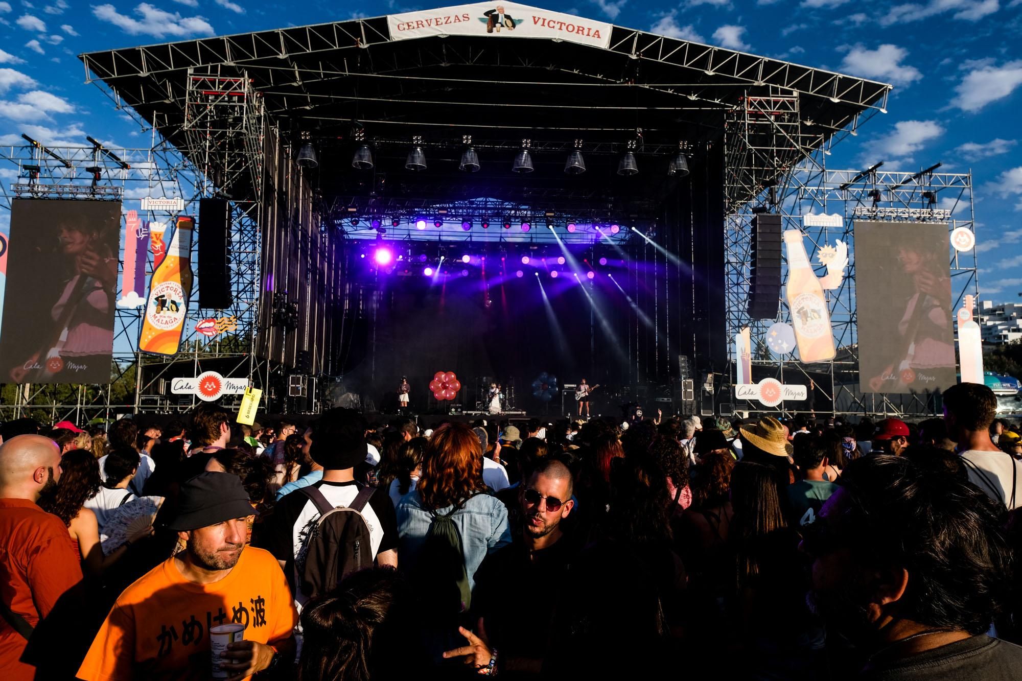 Primer día de conciertos en el Festival Cala Mijas 2023: Cariño