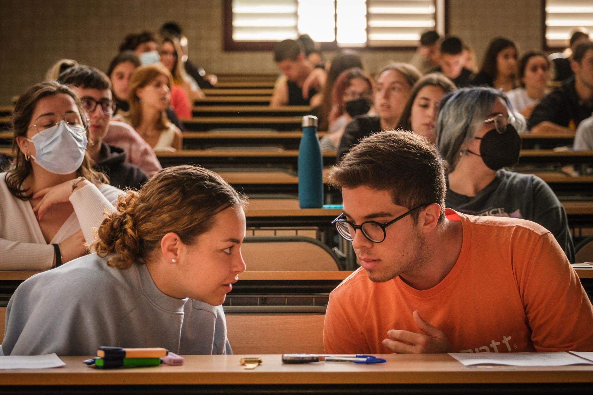 Primer día de la EBAU 2022 en la Universidad de La Laguna