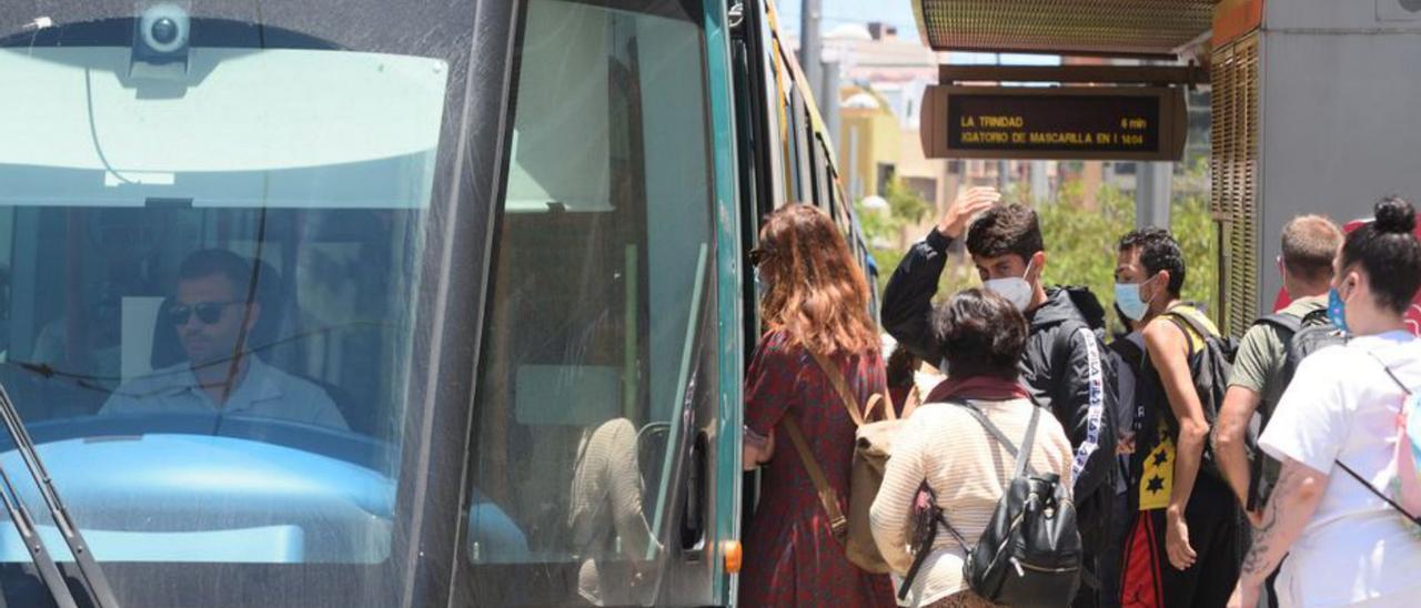 Parada del tranvía de Weyler, en Santa Cruz de Tenerife.