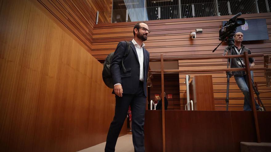 El procurador del PSOE detenido por violencia machista renuncia a todos sus cargos políticos