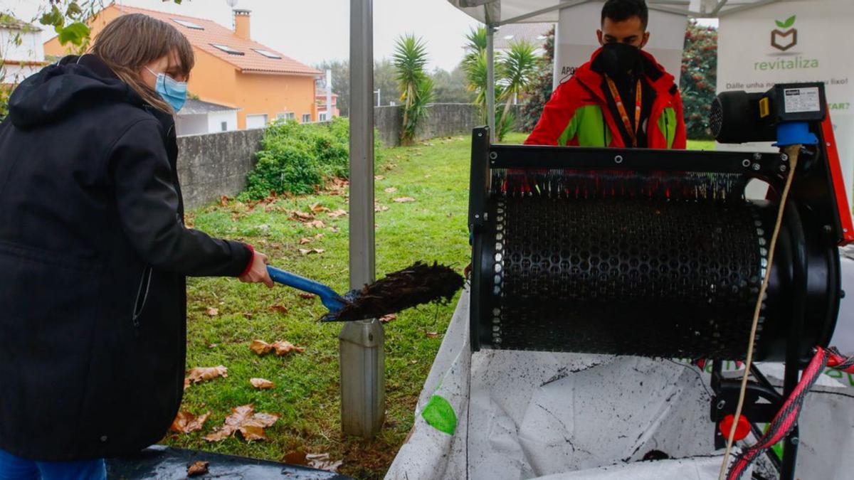 Los vecinos de As Laxes siguen siendo referencia en materia de compostaje | IÑAKI ABELLA