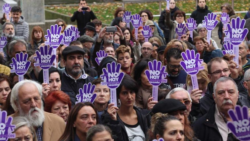 &quot;El culpable es el agresor&quot;: lema de Gijón en el Día contra la violencia de género