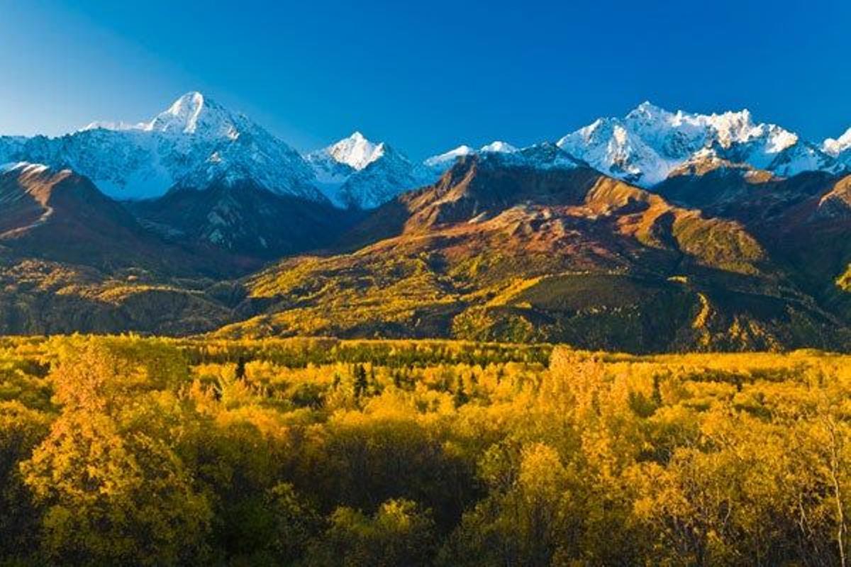 Montañas Chugach con el valle Matanuska a sus pies.