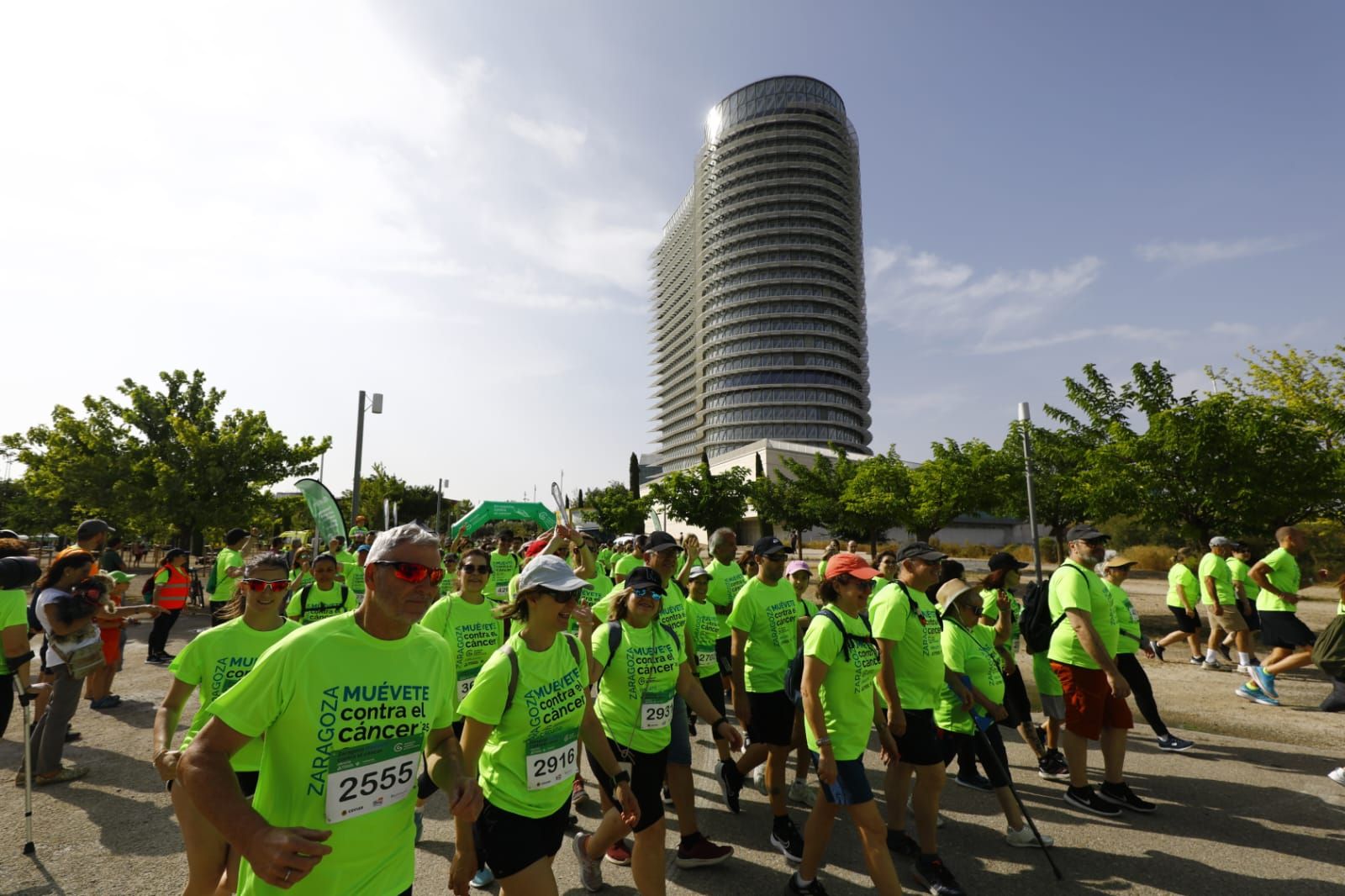 En imágenes | Miles de personas corren contra el cáncer en el Parque del Agua de Zaragoza